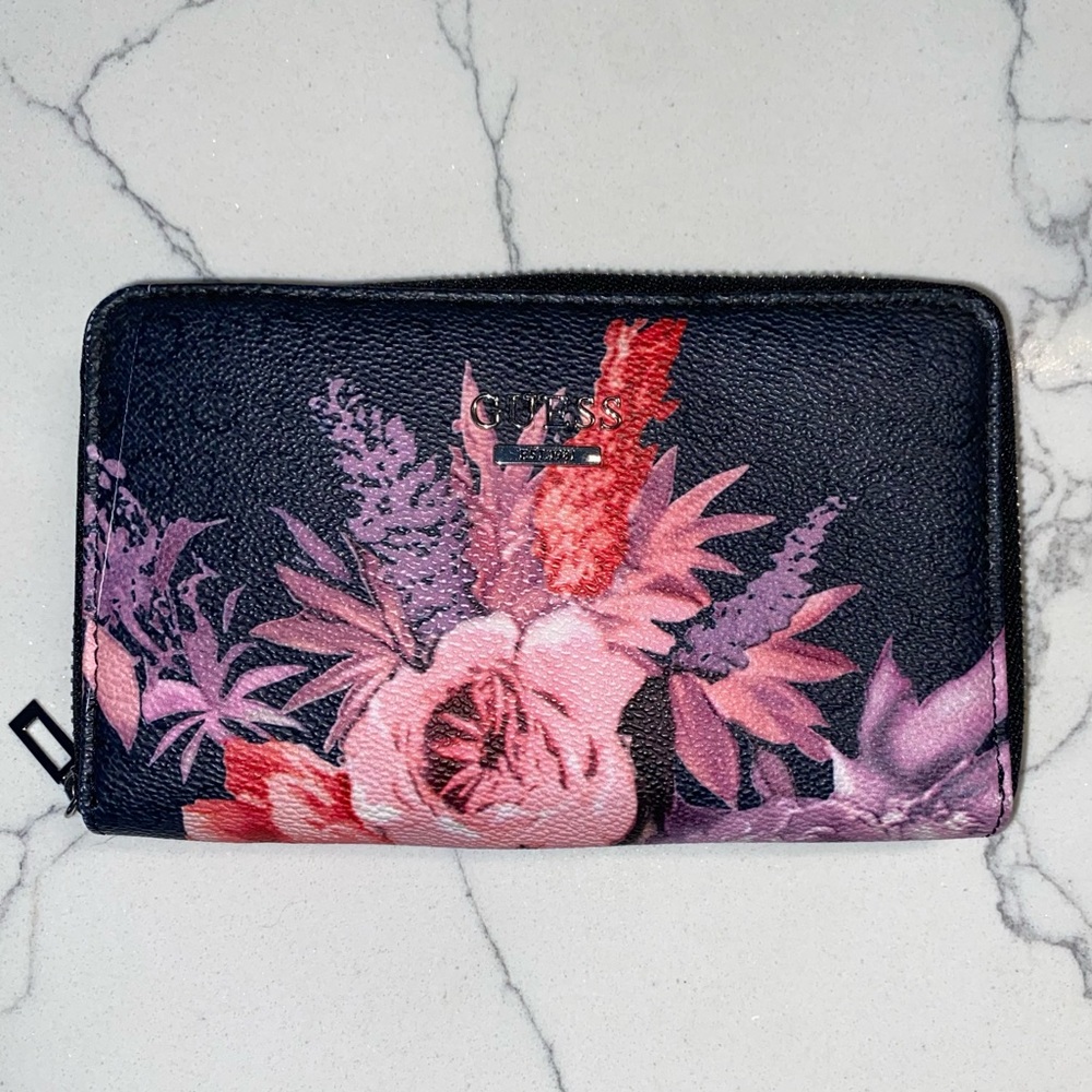 Guess Wallet